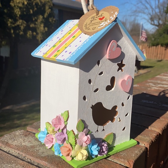 SPRING IS HERE 🌸Handpainted Decorative Birdhouse “Spring Harmony” - Picture 3 of 8